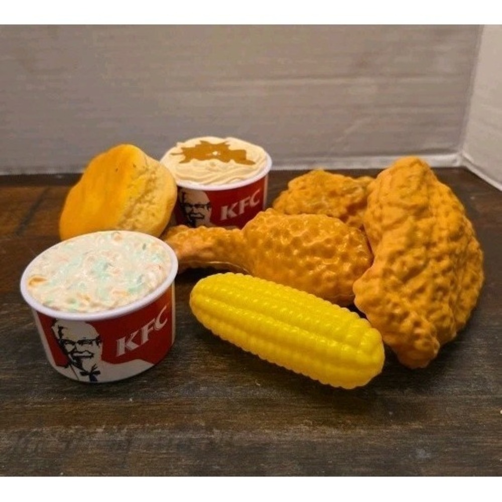 Vintage Boley KFC Play Food Set Kentucky Fried Chicken Biscuit Corn Tenders Lot